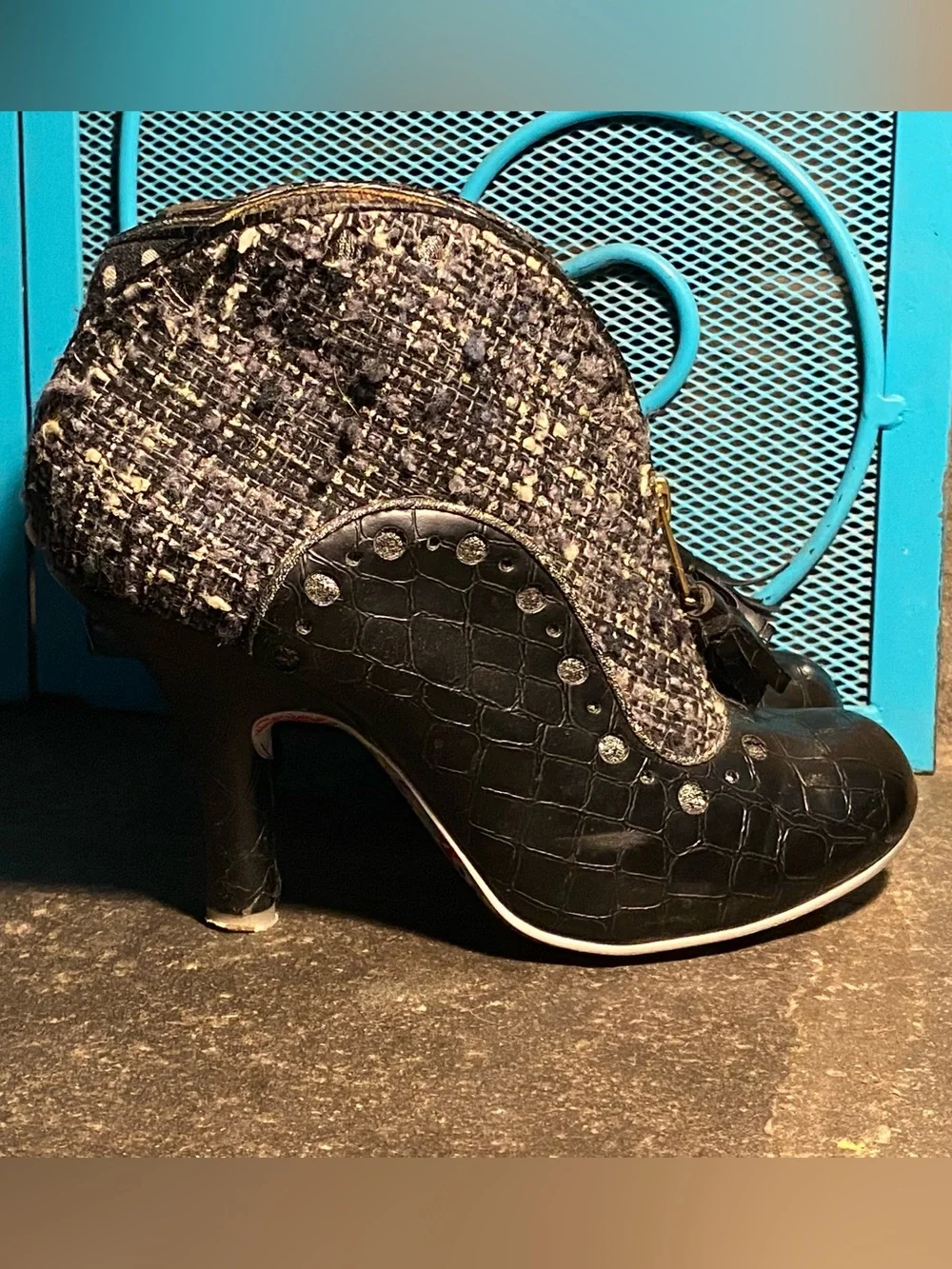 Irregular Choice BEES KNEES black/white tweed/leather booties,EUC,damaged box 8